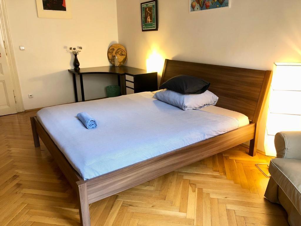 Chez Jitka Et Gautier - A Great Alternative To A Hotel Praga Esterno foto